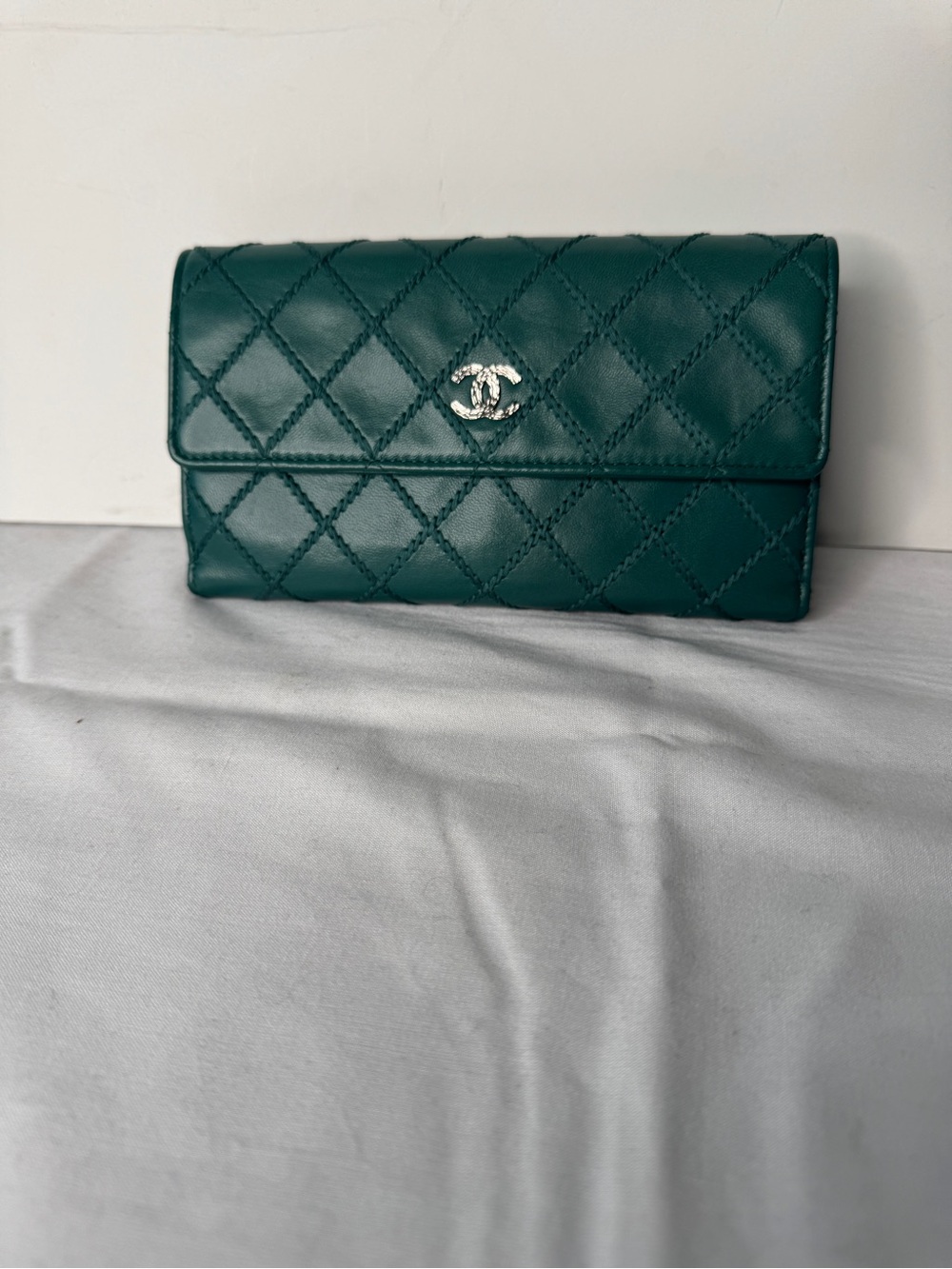 Chanel Caviar Bi Fold Wallet